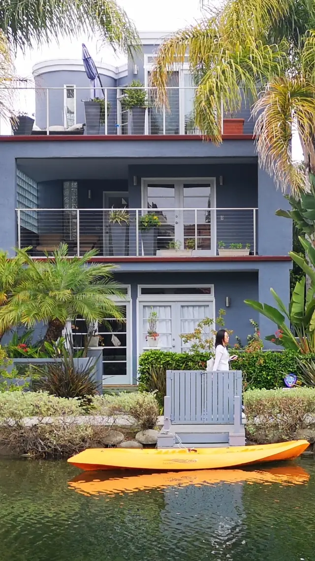 Little bridges, flowing water, and family homes | Venice Canal Historic District in Los Angeles