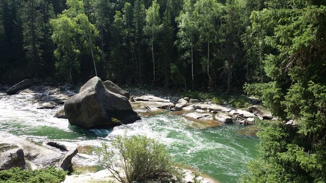 額爾齊斯河大峽谷