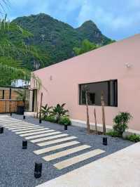 陽朔新晉避世秘境度假酒店|住進山景油畫