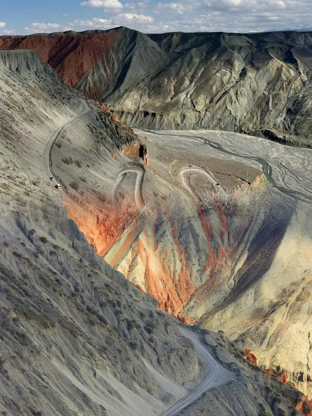 新疆天山的北麓瑰寶，「大地的血管」——安集海大峽谷！