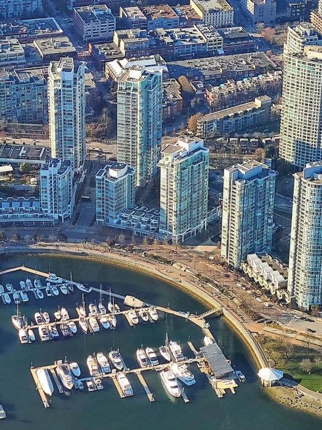 Vancouver's Summer Magic: Sky-high Views and Beach Vibes 🌞🏖️🇨🇦