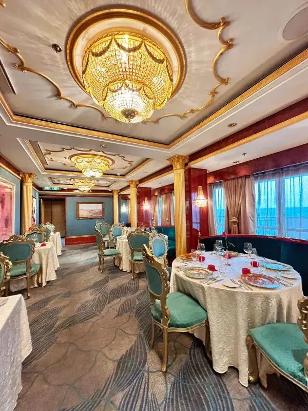 Spectacular Seas Await! 🛳️😲