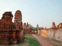 Wat Mahathat: Miraculous Ruins