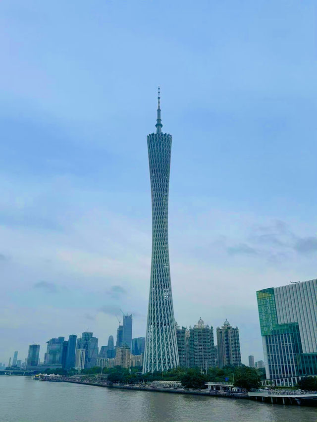 廣州塔：珠江畔的現代建築奇跡，感受現代都市活力