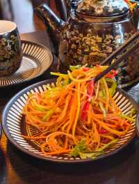 上海寶藏泰國餐廳！菠蘿炒飯讚不絕口。