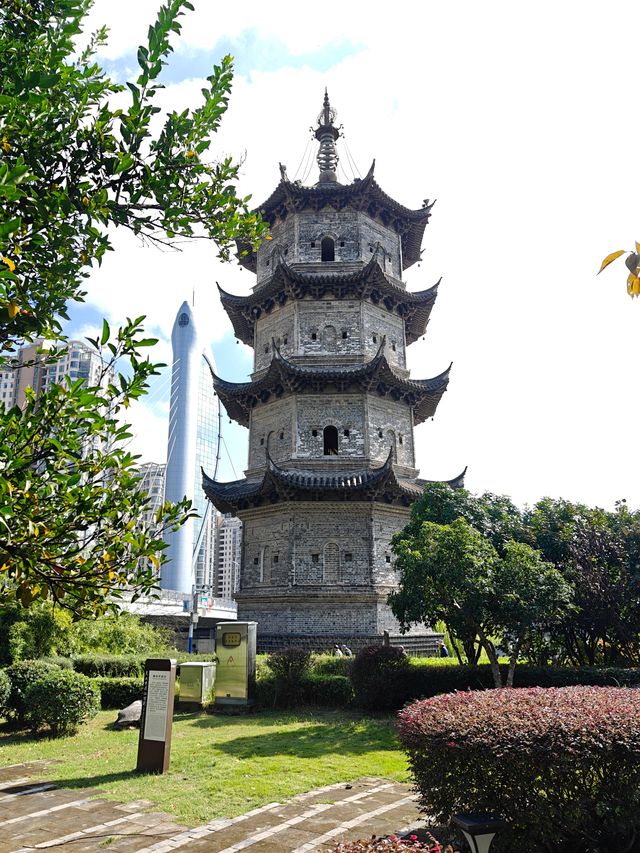 蕪湖中江塔。