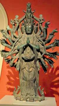 《青州博物館：為什麼這裡的文物如此“活”？》
