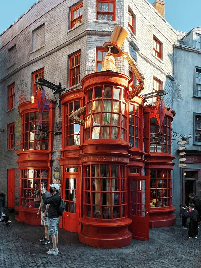 Orlando Universal Studios: One-Day Two-Park Nanny Guide