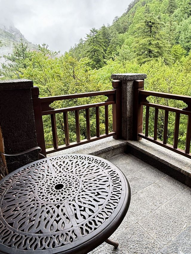 巴拉格宗冰泉養生莊園