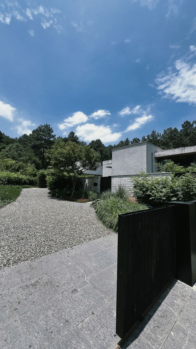 住進松林山谷，邂逅嚮往的生活｜Anadu白阜莊園·松境