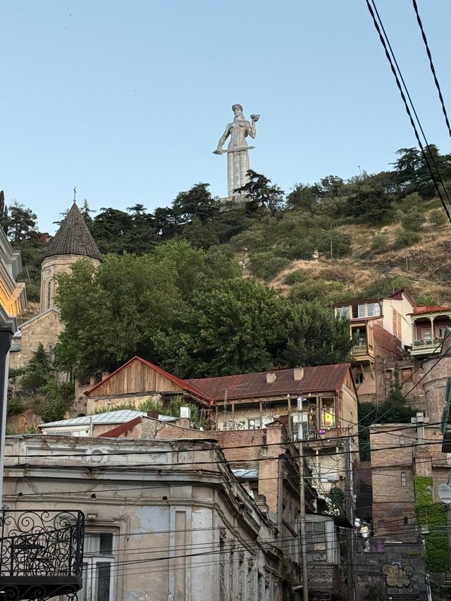 本係收尾彩蛋，卻成唔捨得揭過嘅篇章：第比利斯嘅甜酸與皺褶