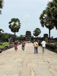 Angkor Wat Day Trip From Phnom Penh, Here Is how To do it! It’s Possible! 