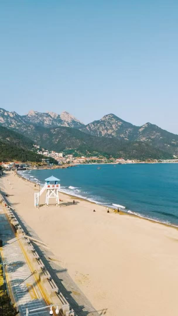 青島夏日的神仙民宿｜住進山海裡泡湯看海玩到不想走～   誰懂啊家人們！今年夏天在青島挖到的寶藏民宿