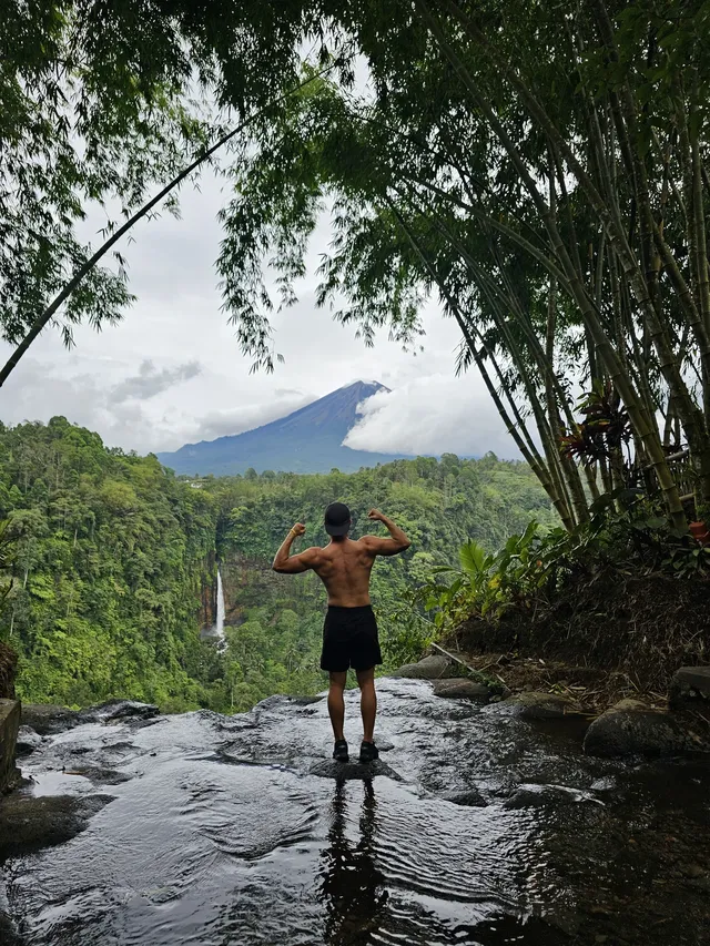 藍棉瀑布 火山雲海與雨林瀑布 被真誠打動 藍棉瀑布 火山雲海與雨林瀑布 被真誠打動