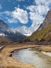 稻城亞丁的秋天，是上帝打翻的調色盤！