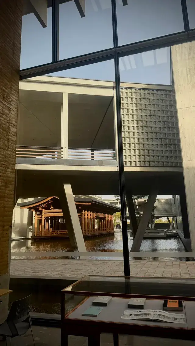 用雨過天青雲破處來描摹的宋之色