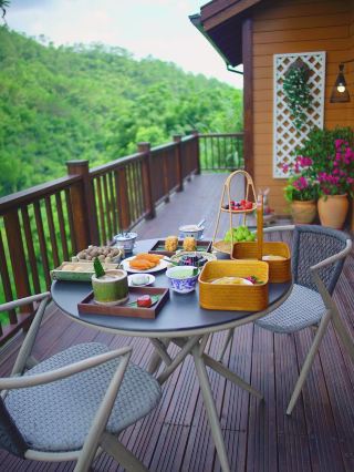 กลับมาที่ซินอี้ พักผ่อนในภาพวาดบทกวี!