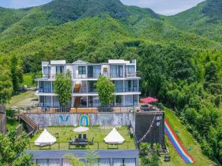 莫干山の竹海に囲まれた静かな山の宿はとても癒される