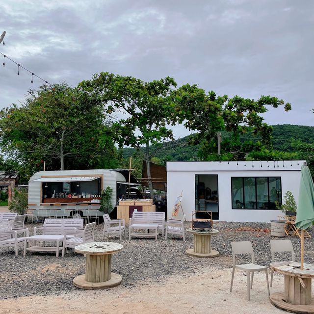 Songkhla Pier คาเฟ่สุดชิลล์ริมทะเลสาบสงขลา
