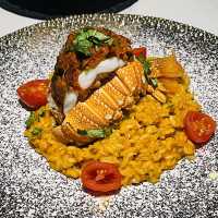 LAB EAT Restaurant and Bar 