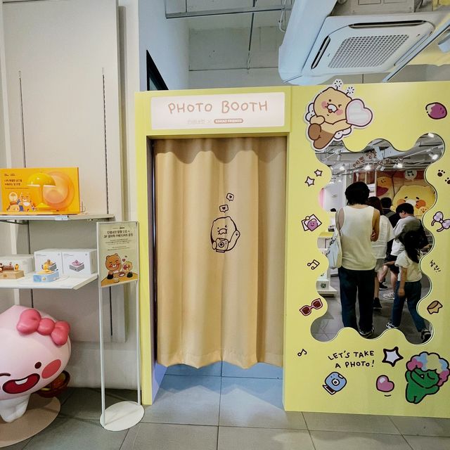 人気キャラクター『카카오프렌즈 홍대플래그십 스토어 』INホンデイック🇰🇷Soul