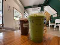 Aleaf คาเฟ่น่ารักข้างสถาบันน่าเลิฟ 🌿