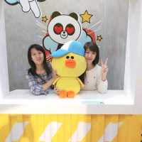 大人小孩都喜歡的歡樂line friends展😊