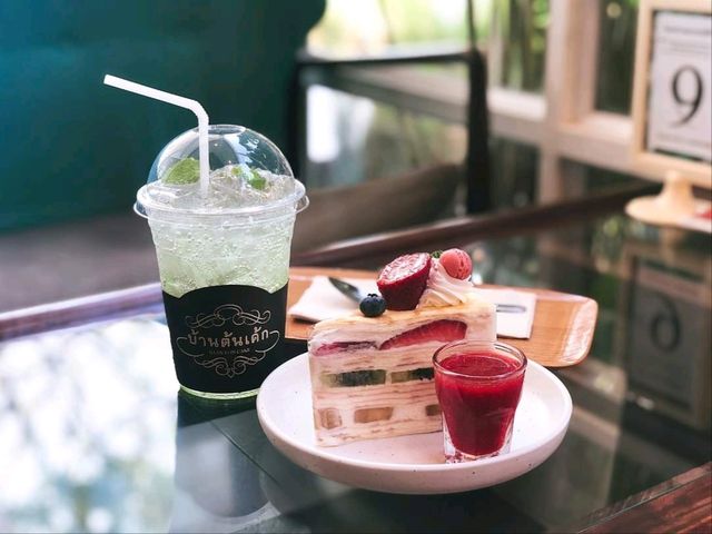 คาเฟ่อะไร เค้กอร่อยมากกก