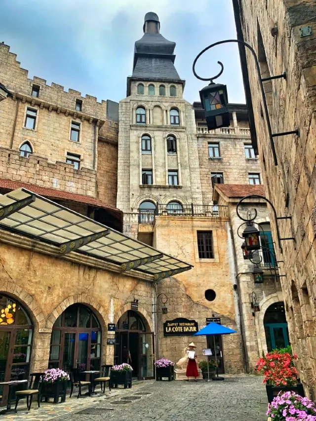 🇻🇳French Village in Ba Na Hills🇻🇳