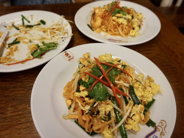 방콕 현지인 팟타이 맛집 팁싸마이 🍤