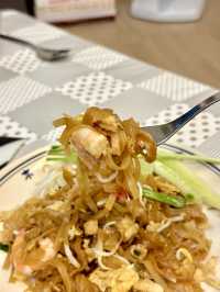 ล้านผัดไทยเจ๊แมว 🍤🍜