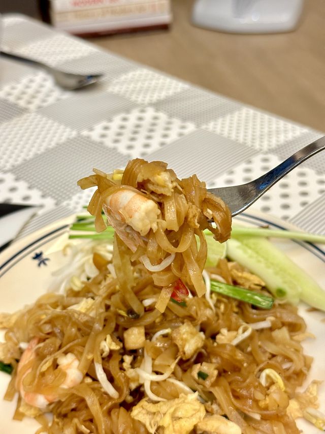 ล้านผัดไทยเจ๊แมว 🍤🍜