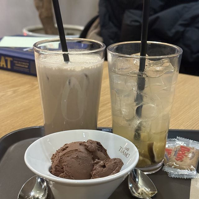 우리동네 영암 삼호에서 가장 큰 카페 띠아모!!