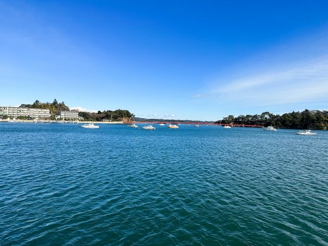 一次看松島灣超過260個島嶼 還有露天區可以吹風看海 松島遊船必看仁王島、鐘島