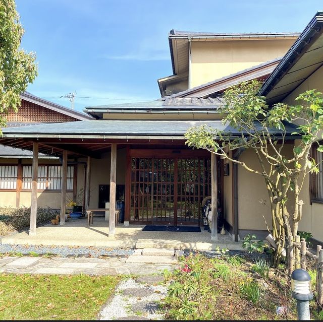 金沢 お食事も美味しい老舗の温泉宿🐥