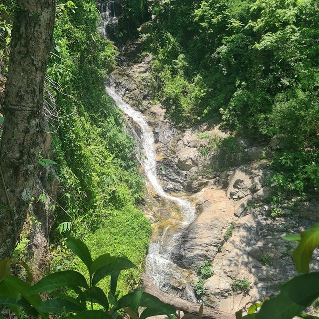 Huai Kaeo Waterfall 