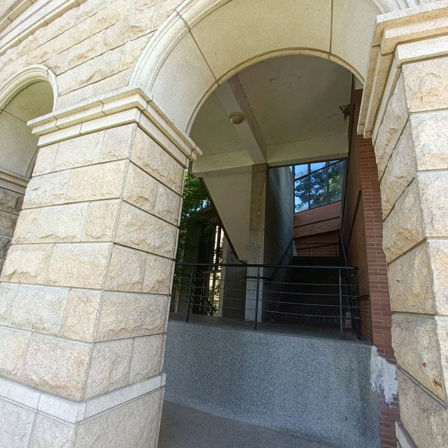 『亞洲大學羅馬體育館』