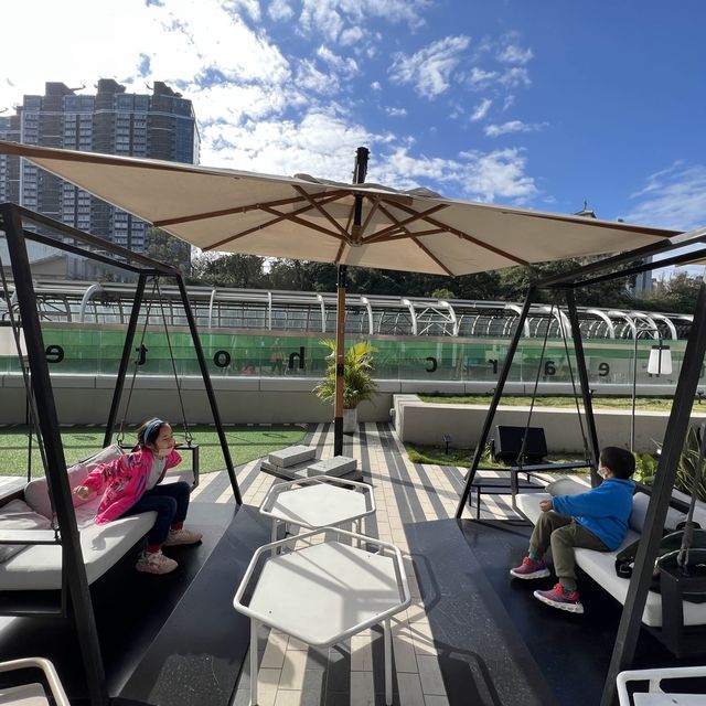 擁有香港仔避風塘海景的雅格酒店