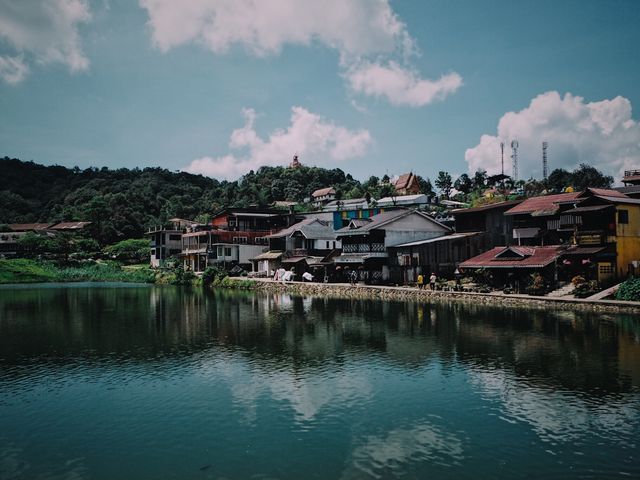 บ้านอีต่อง หมู่บ้านกลางหุบเขา