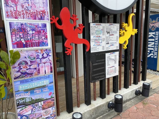 夜は三線ライブがあるそうです。ランチタイムはチャンプル定食『海物語 石垣島店』