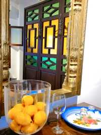 COLORFUL MANSION ROOM AT JAWI PERANAKAN