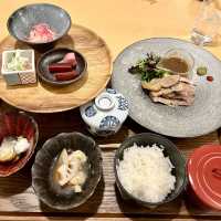 Nice restaurant in Rusutsu  resort, we order five set , food is really good, around ¥4500-¥7500 , hi