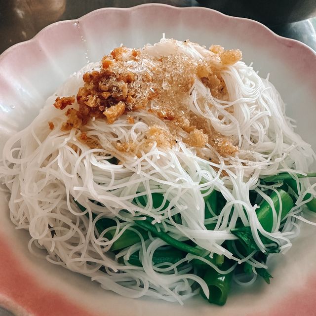 ตำนานก๋วยเตี๋ยวน่าลอง ย่านเมืองเก่าสงขลา🍲✨