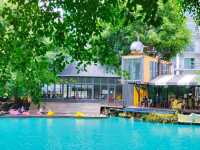 Hangar Cafe คาเฟ่ริมน้ำตกสีฟ้า