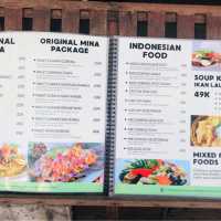 來峇里島「十大必吃餐廳」之一，喝杯新鮮果汁冰沙，大杯爽快：Warung Mina Legian