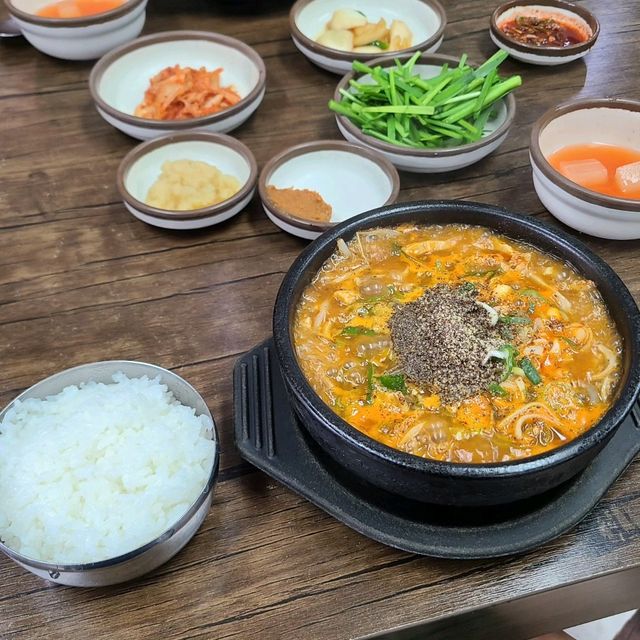 서귀포 안덕면 맛집)강풍해장국 - 산방산 현지인 내장탕 맛집