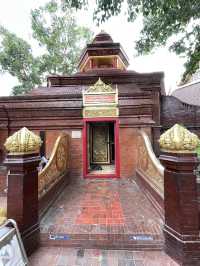 กราบหลวงพ่อโต ณ วัดอินทรวิหาร (พระอารามหลวง)