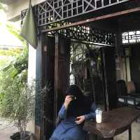 ตู้ กาเเฟ (คาเฟ่ยะลา)