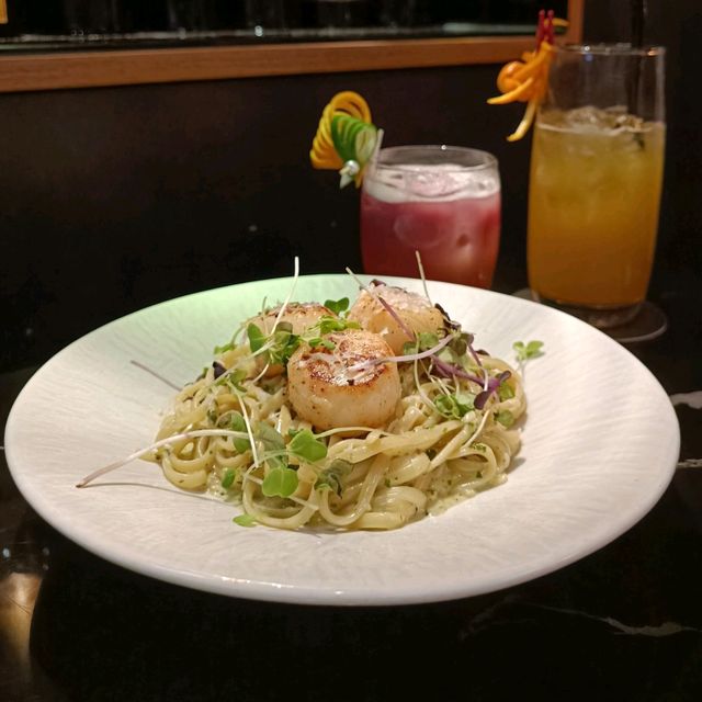 熱情酒吧調酒師 配搭西班牙地道美食 