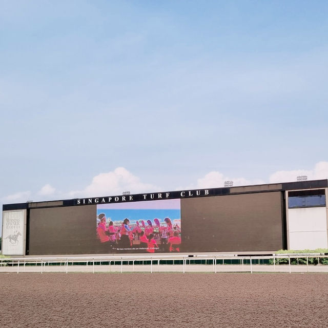 Singapore Turf Club - Worth a visit